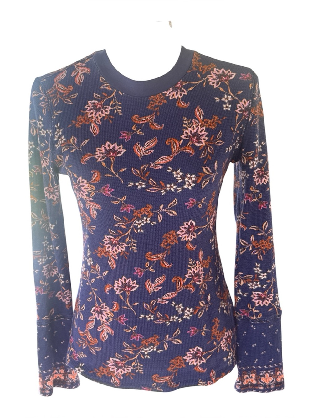 Sundance waffle knit thermal long sleeve pullover cotton blend Navy florals top